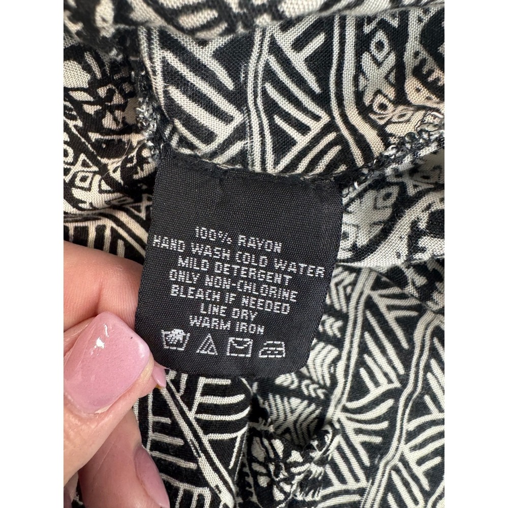 dalin. Tunic Top Black White Print with Turquoise Beaded V-Neckline Size Large - Picture 5 of 13